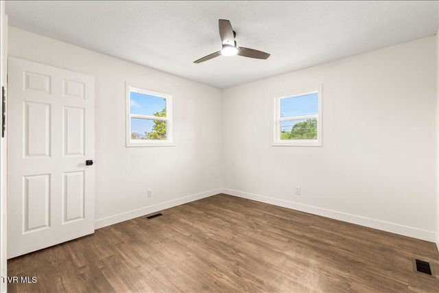 225 Lisa Lane, Piney Flats, TN 37686