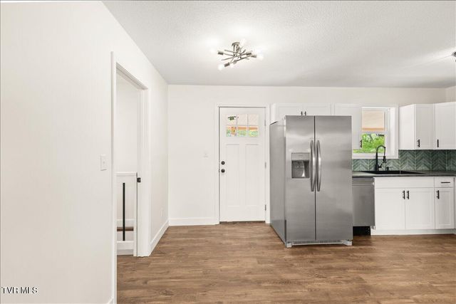 225 Lisa Lane, Piney Flats, TN 37686