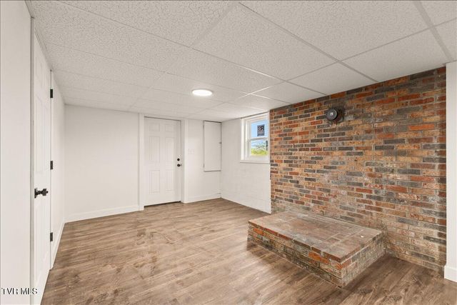 225 Lisa Lane, Piney Flats, TN 37686