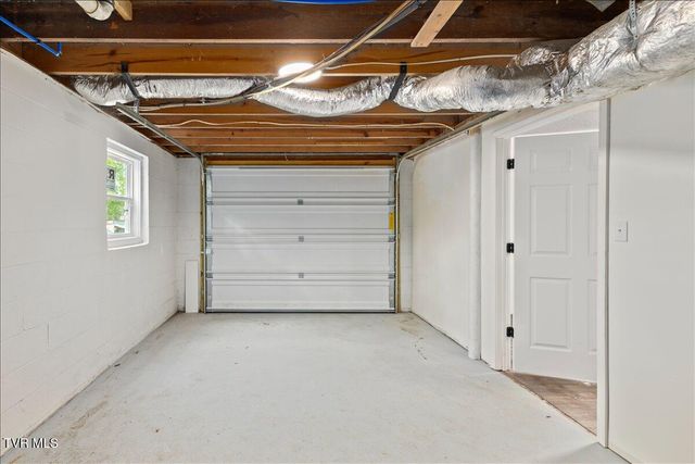 225 Lisa Lane, Piney Flats, TN 37686