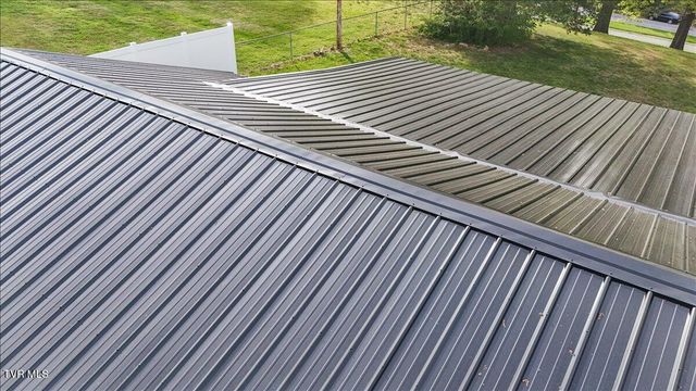 225 Lisa Lane, Piney Flats, TN 37686