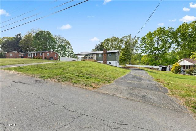 225 Lisa Lane, Piney Flats, TN 37686
