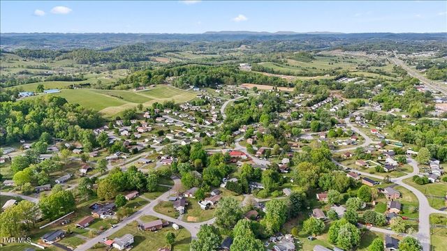 225 Lisa Lane, Piney Flats, TN 37686