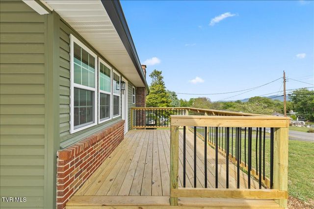 225 Lisa Lane, Piney Flats, TN 37686