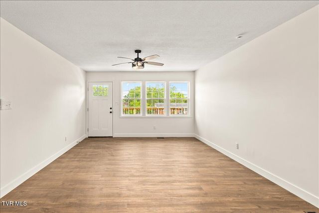 225 Lisa Lane, Piney Flats, TN 37686