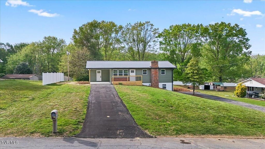 225 Lisa Lane, Piney Flats, TN 37686