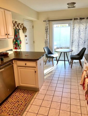 20 Cameron St 102, Brookline, MA 02445