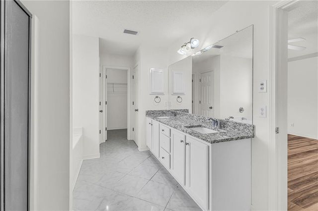 8270 Mossberg N Drive, Mobile, AL 36582