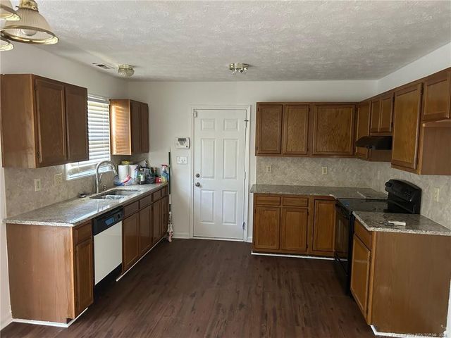 5708 Bear Creek Circle, Fayetteville, NC 28304