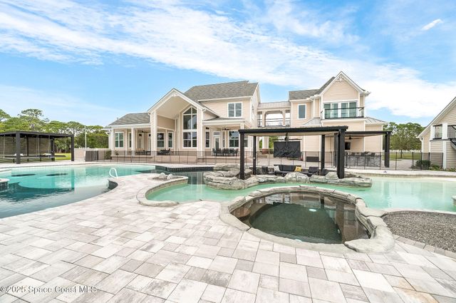 4236 Hield Road NW, Palm Bay, FL 32907