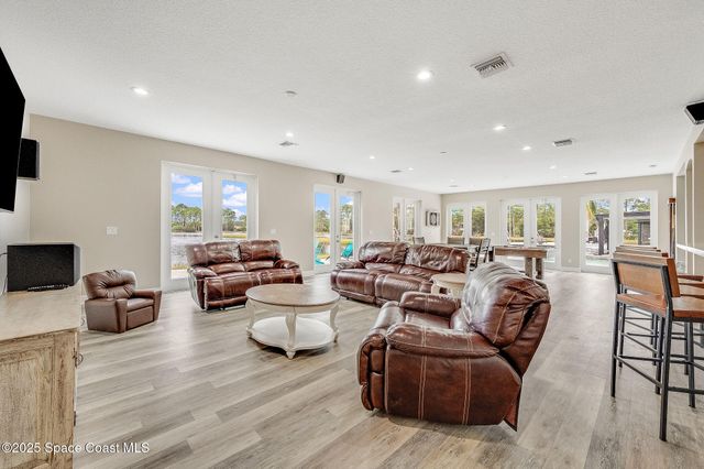 4236 Hield Road NW, Palm Bay, FL 32907