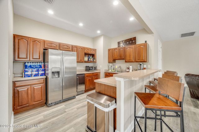 4236 Hield Road NW, Palm Bay, FL 32907