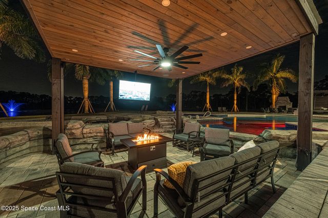 4236 Hield Road NW, Palm Bay, FL 32907