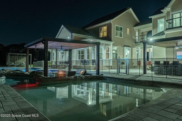 4236 Hield Road NW, Palm Bay, FL 32907