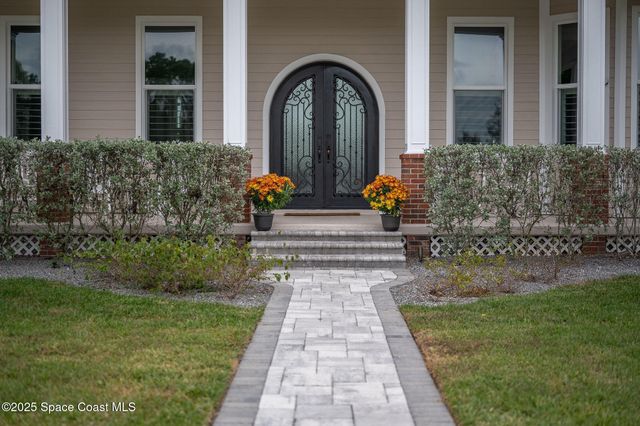4236 Hield Road NW, Palm Bay, FL 32907