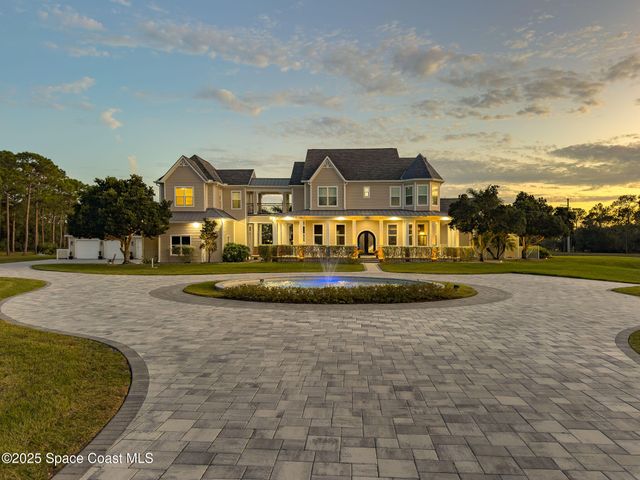 4236 Hield Road NW, Palm Bay, FL 32907
