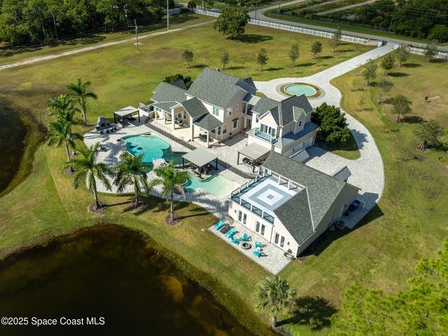 4236 Hield Road NW, Palm Bay, FL 32907