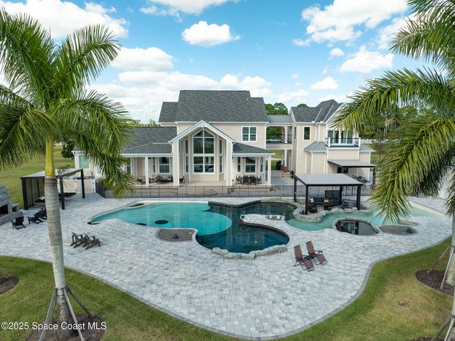 4236 Hield Road NW, Palm Bay, FL 32907