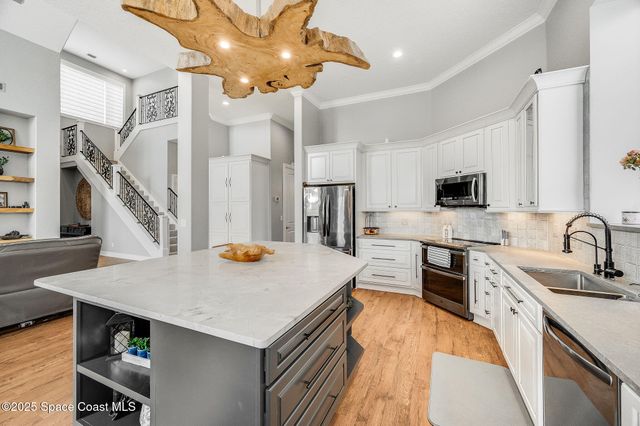 4236 Hield Road NW, Palm Bay, FL 32907