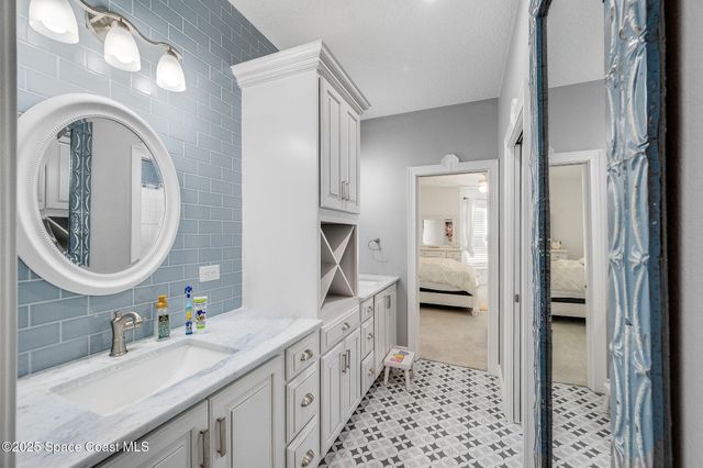 4236 Hield Road NW, Palm Bay, FL 32907