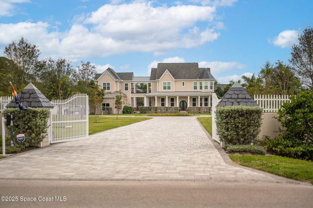 4236 Hield Road NW, Palm Bay, FL 32907