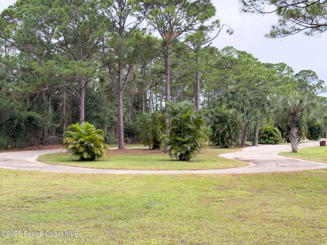 4236 Hield Road NW, Palm Bay, FL 32907