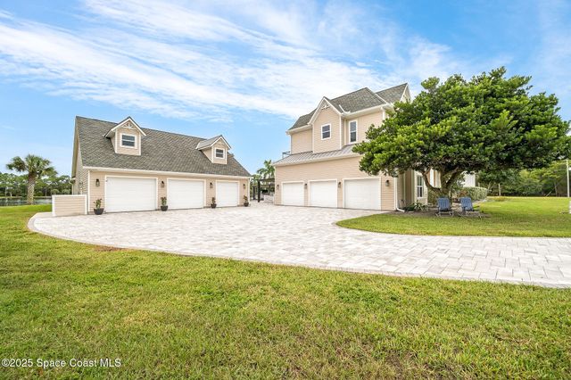 4236 Hield Road NW, Palm Bay, FL 32907