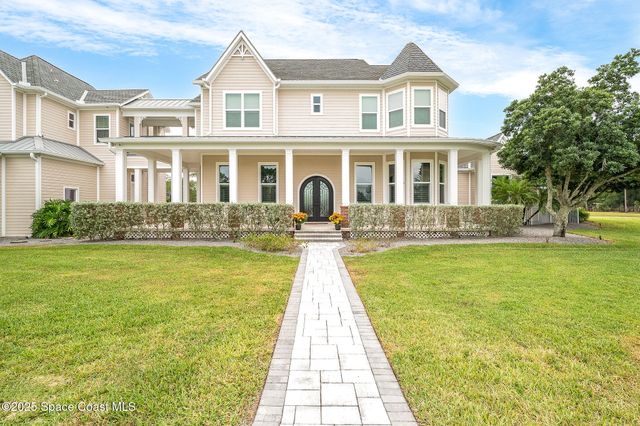 4236 Hield Road NW, Palm Bay, FL 32907