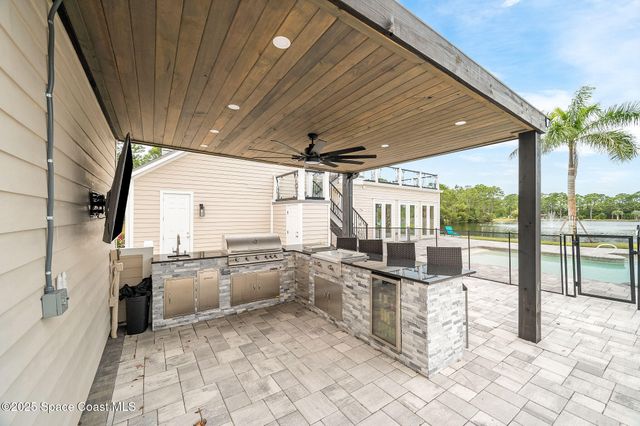 4236 Hield Road NW, Palm Bay, FL 32907