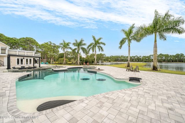 4236 Hield Road NW, Palm Bay, FL 32907