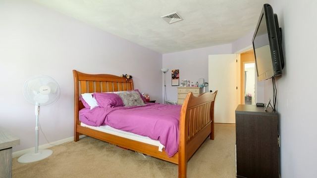 183 Farrwood Dr 183, Haverhill, MA 01835