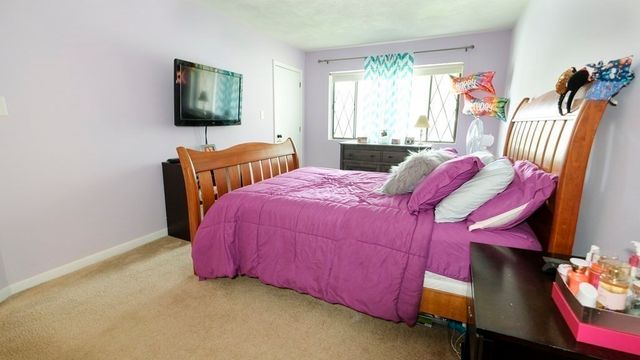 183 Farrwood Dr 183, Haverhill, MA 01835