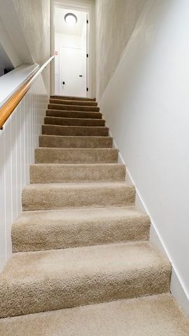 183 Farrwood Dr 183, Haverhill, MA 01835