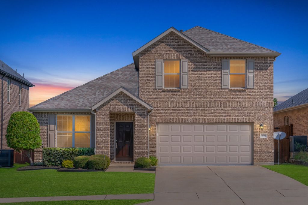 2729 Calmwood Drive, Little Elm, TX 75068