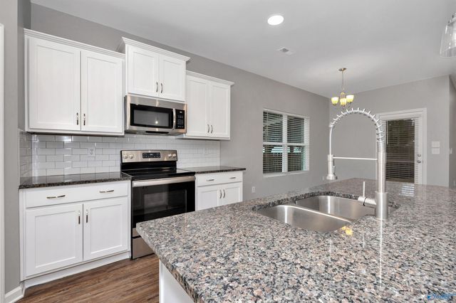 10301 Drymen Street SW, Huntsville, AL 35803