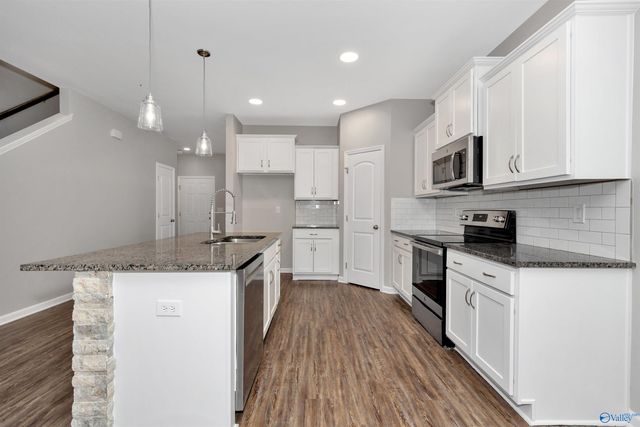 10301 Drymen Street SW, Huntsville, AL 35803