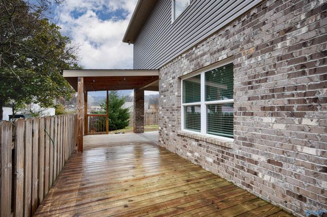 10301 Drymen Street SW, Huntsville, AL 35803