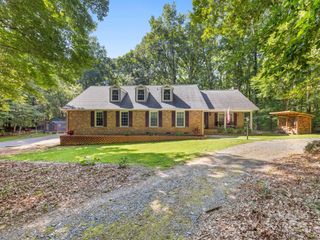 300 Wellington Drive, Matthews, NC 28104