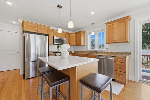 173 Bedford Rd B, Woburn, MA 01801