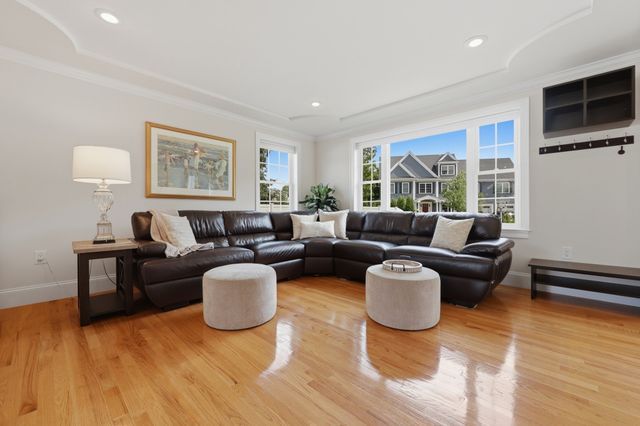 173 Bedford Rd B, Woburn, MA 01801