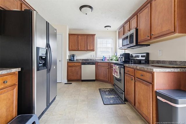 332 Wood Valley Lane, Raeford, NC 28376
