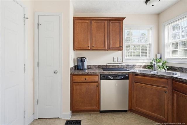 332 Wood Valley Lane, Raeford, NC 28376