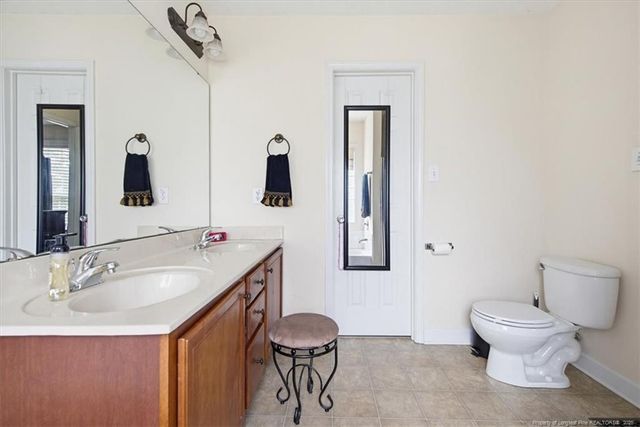 332 Wood Valley Lane, Raeford, NC 28376