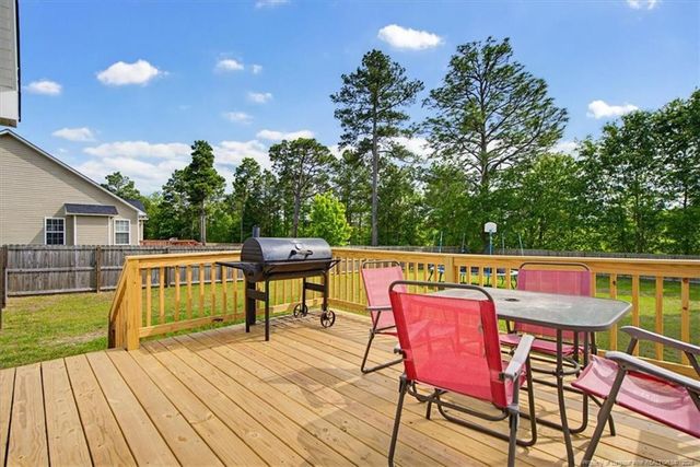 332 Wood Valley Lane, Raeford, NC 28376