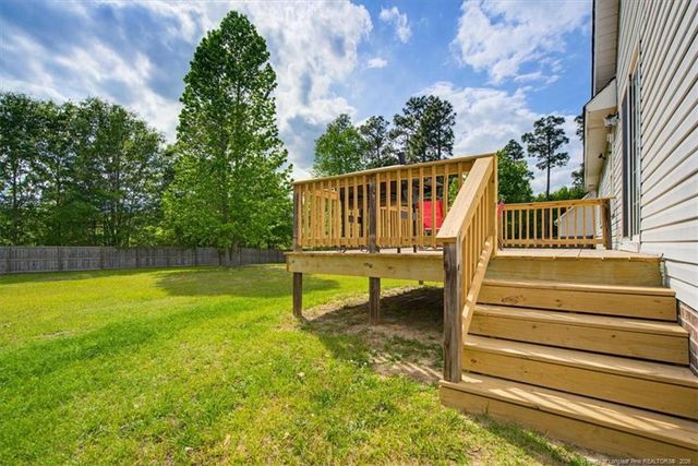 332 Wood Valley Lane, Raeford, NC 28376