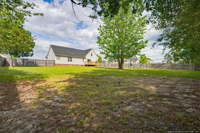 332 Wood Valley Lane, Raeford, NC 28376