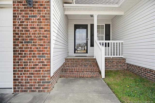 332 Wood Valley Lane, Raeford, NC 28376