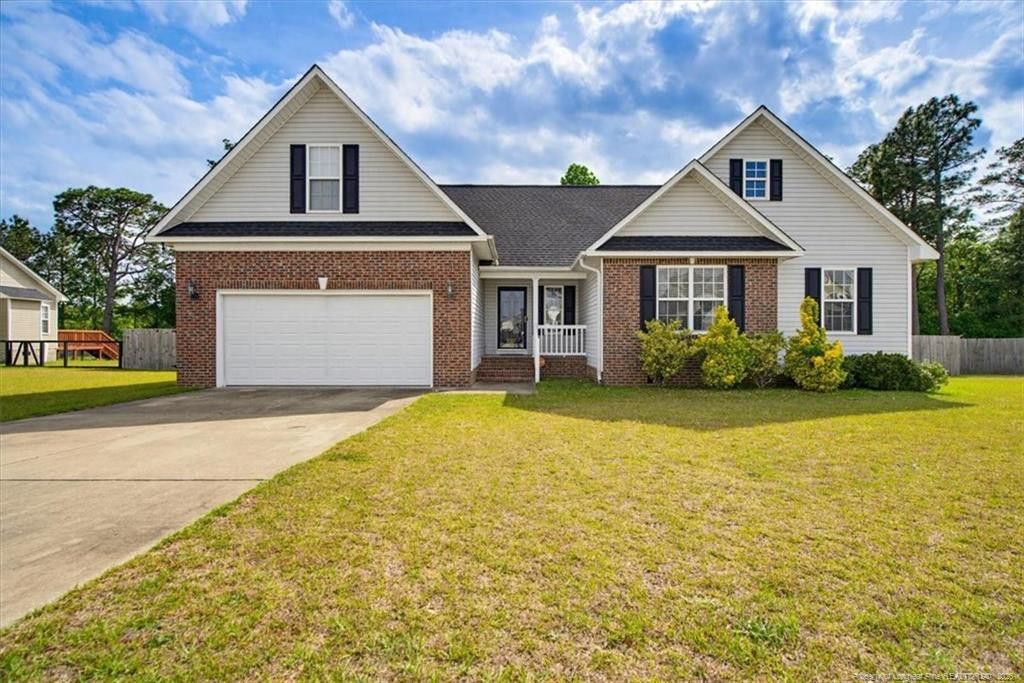 332 Wood Valley Lane, Raeford, NC 28376