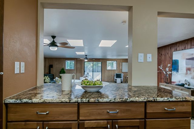 5917 Natalie Avenue NE, Albuquerque, NM 87110