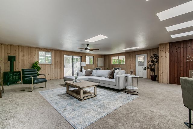 5917 Natalie Avenue NE, Albuquerque, NM 87110